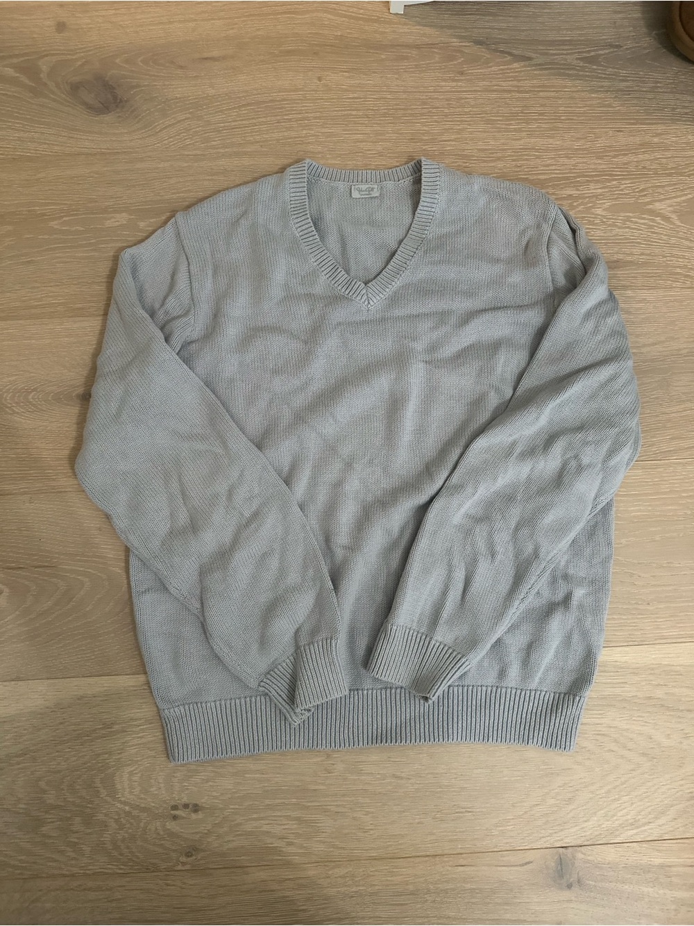 Brandy Melville Light Gray V-Neck Men's Sweater